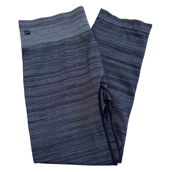 Fabletics Capri Tights.  Size S. - Picture 3 of 5